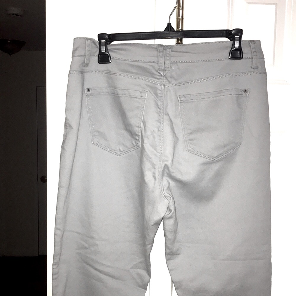 NWOT Curve Appeal Heather Gray Straight Leg soft and strech. Button Zip closure. - Picture 5 of 5